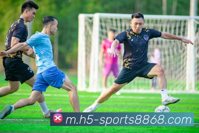 德转最新左后卫身价榜揭晓努诺门德斯以7500万欧元高居第一