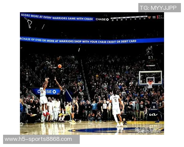 勇士调侃巴恩斯三分球失准如16年重现赛场瞬间